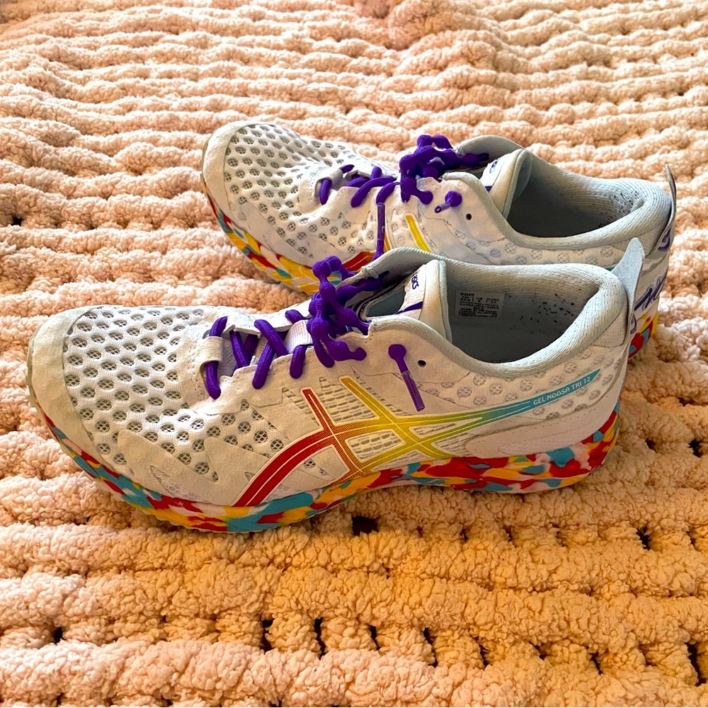 Great condition ASICs Running Shoes Women 6